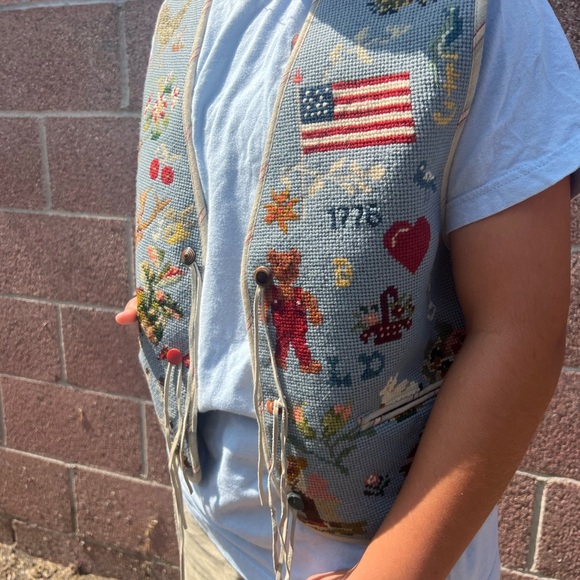 Vintage 1990 Ralph Lauren Country Needlepoint Vest - Picture 4 of 7